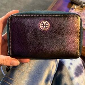 Tory Burch zippy wristlet